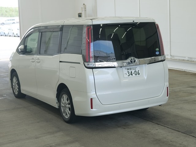 Toyota NOAH 2020 7688891-1