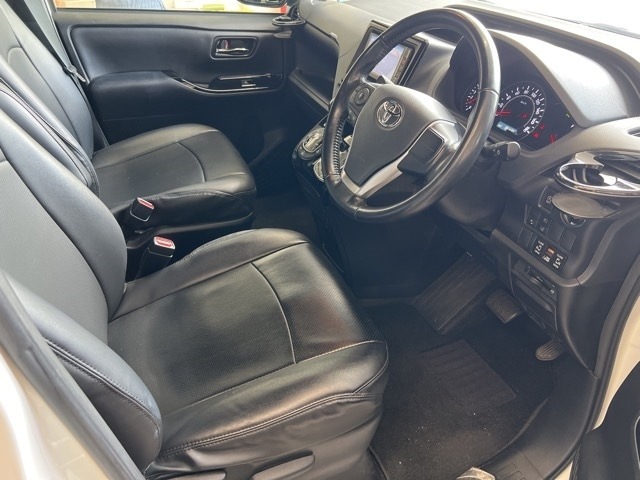 Toyota NOAH 2020 7688891-4