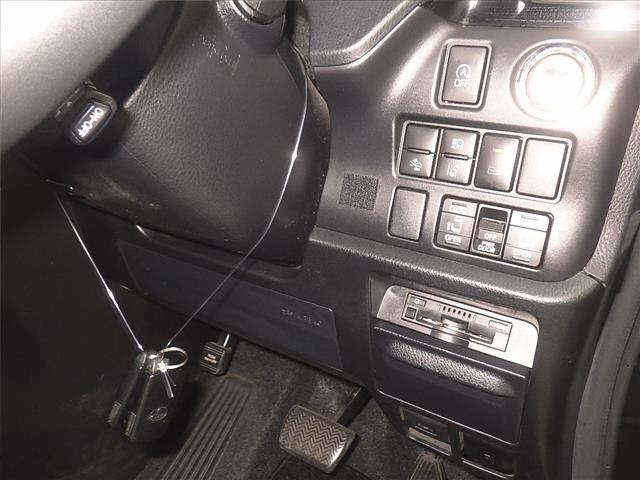 Toyota NOAH 2018 7688898-8
