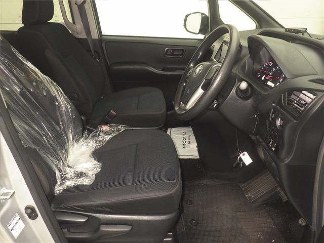 Toyota NOAH 2021 7688900-5