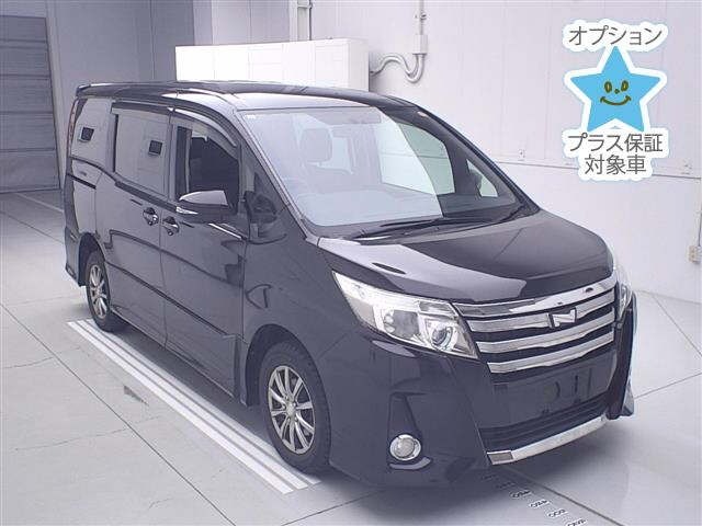 Toyota NOAH 2015 7688902-0