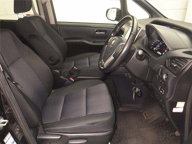 Toyota NOAH 2015 7688902-5