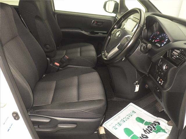 Toyota NOAH 2017 7688911-5