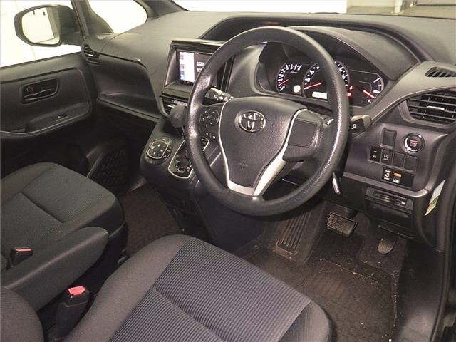 Toyota NOAH 2014 7688914-3