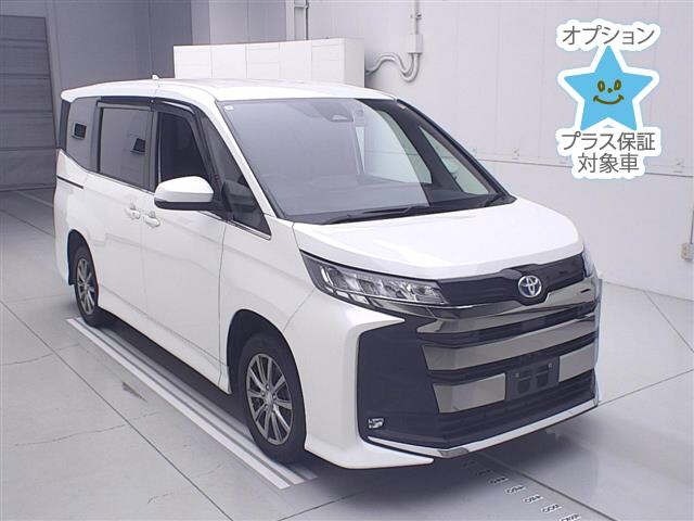 Toyota NOAH 2022 7688916-0