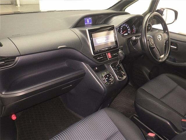 Toyota NOAH 2015 7688918-4
