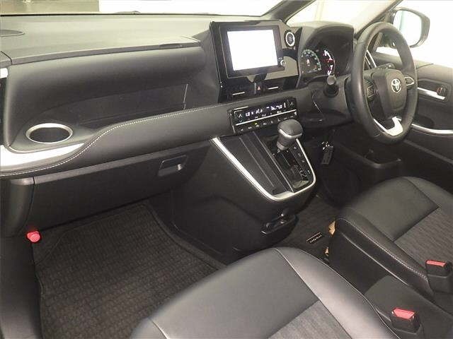 Toyota NOAH 2023 7688919-4
