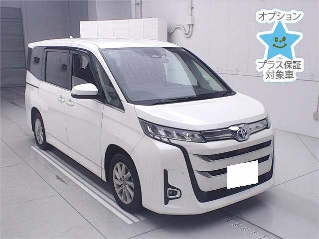 Toyota NOAH 2022 7688922-0