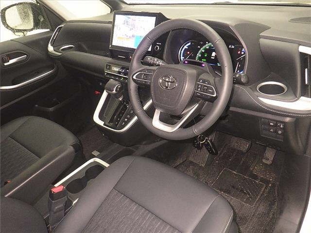 Toyota NOAH 2022 7688922-3