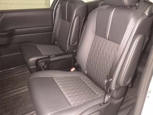 Toyota NOAH 2022 7688922-7