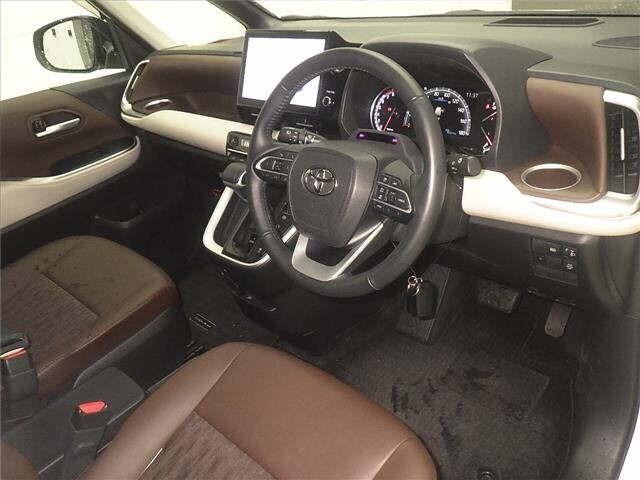 Toyota NOAH 2022 7688923-3
