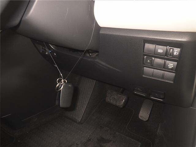 Toyota NOAH 2022 7688923-9