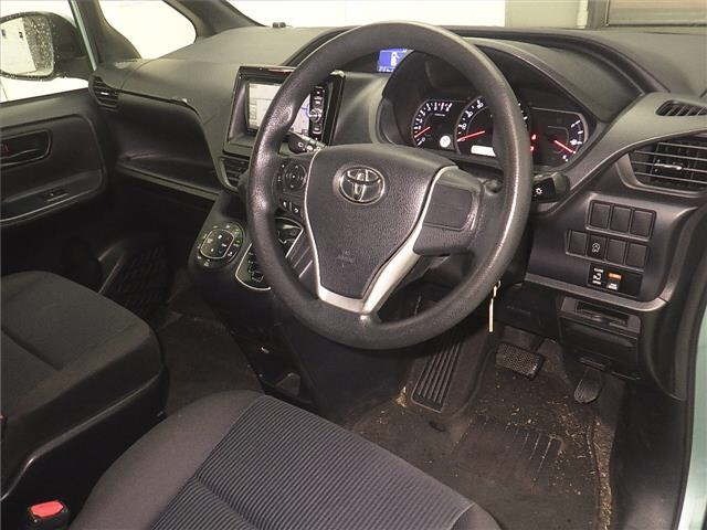 Toyota NOAH 2017 7688926-3