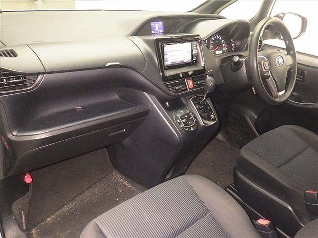 Toyota NOAH 2017 7688926-4