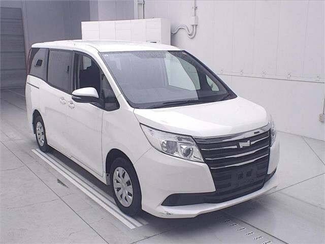 Toyota NOAH 2015 7688927-0