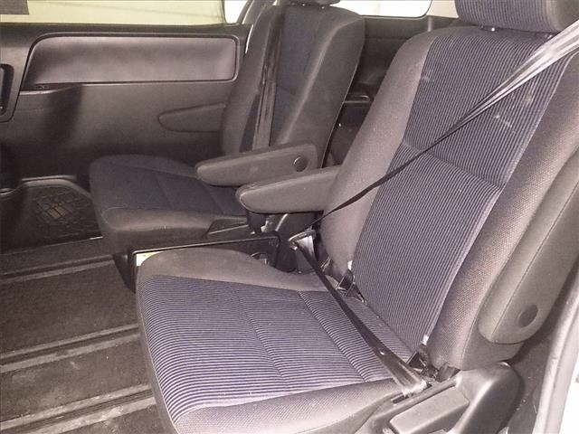 Toyota NOAH 2015 7688927-7