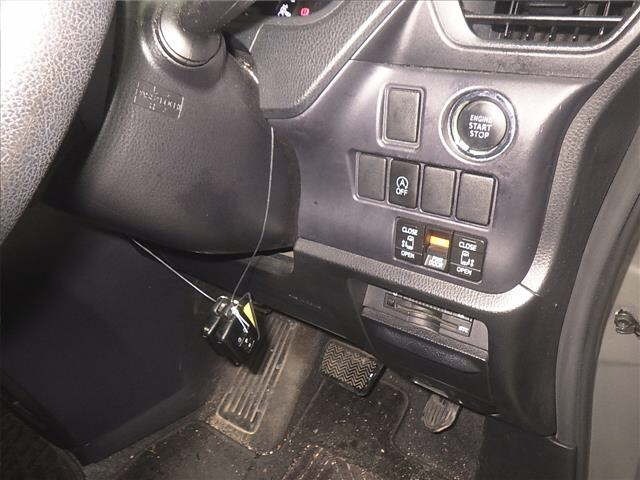 Toyota NOAH 2015 7688928-8