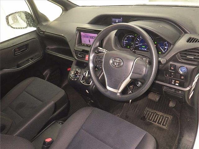 Toyota NOAH 2017 7688929-3