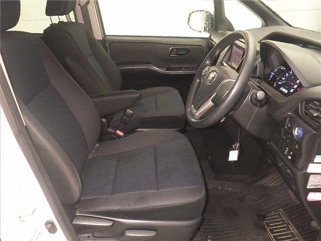 Toyota NOAH 2017 7688929-5