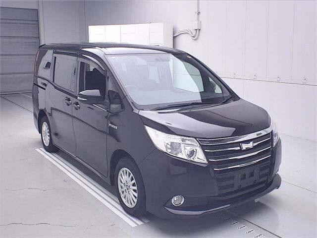 Toyota NOAH 2014 7688932-0