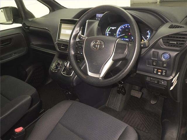Toyota NOAH 2014 7688932-3