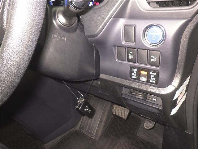 Toyota NOAH 2014 7688932-9
