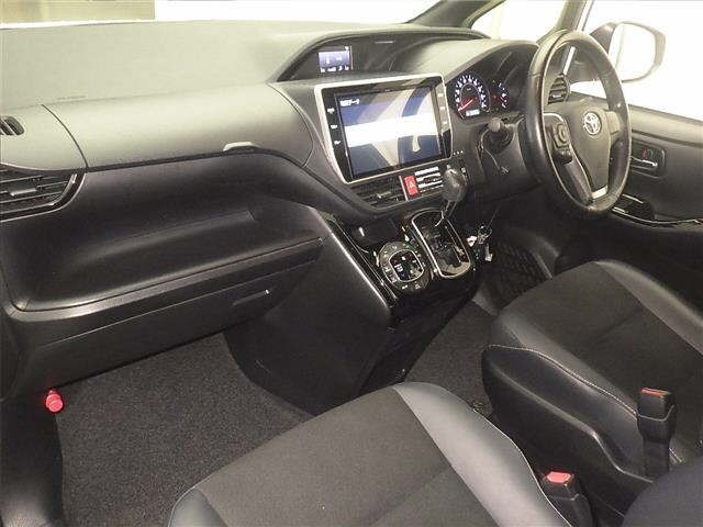 Toyota NOAH 2020 7688933-4