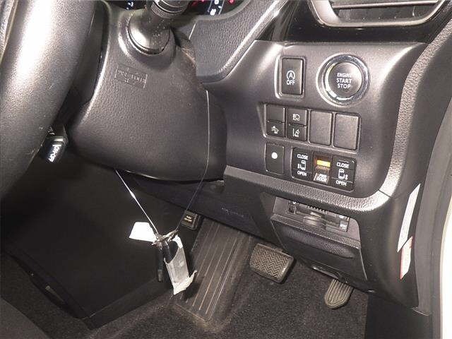 Toyota NOAH 2020 7688933-8