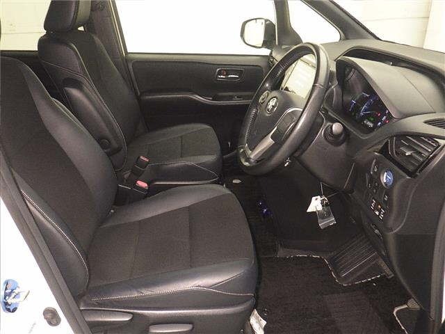 Toyota NOAH 2017 7688934-5