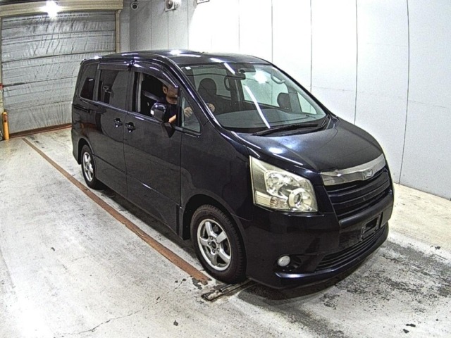 Toyota NOAH 2008 7688938-0
