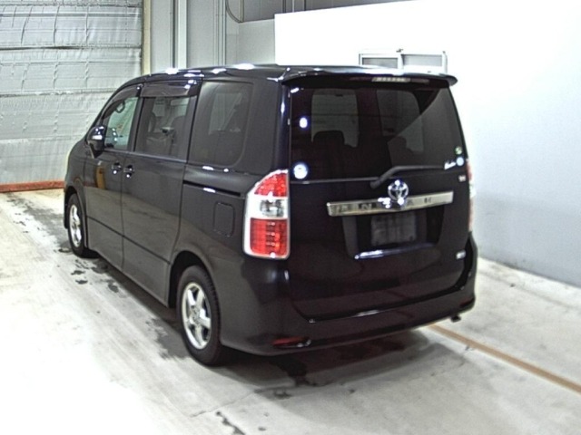 Toyota NOAH 2008 7688938-1