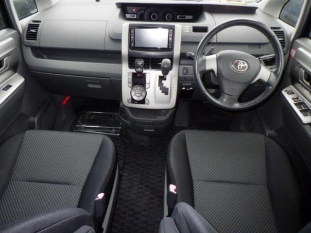 Toyota NOAH 2008 7688938-3