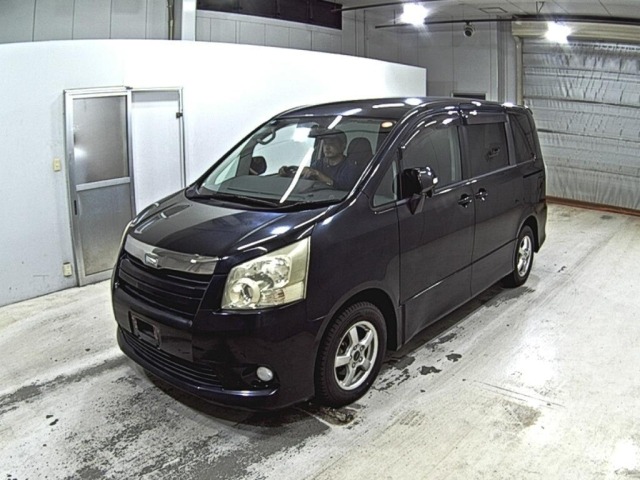 Toyota NOAH 2008 7688938-4