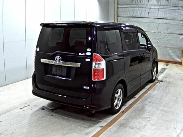 Toyota NOAH 2008 7688938-5