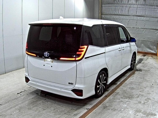 Toyota NOAH 2023 7688940-5