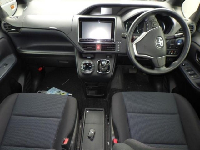 Toyota NOAH 2015 7688943-3