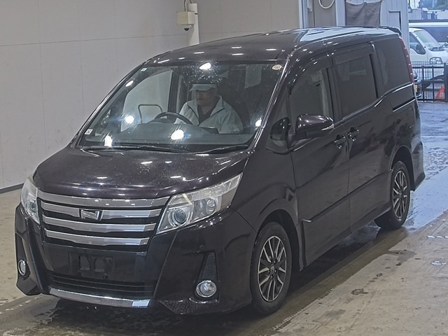 Toyota NOAH 2015 7688945-0
