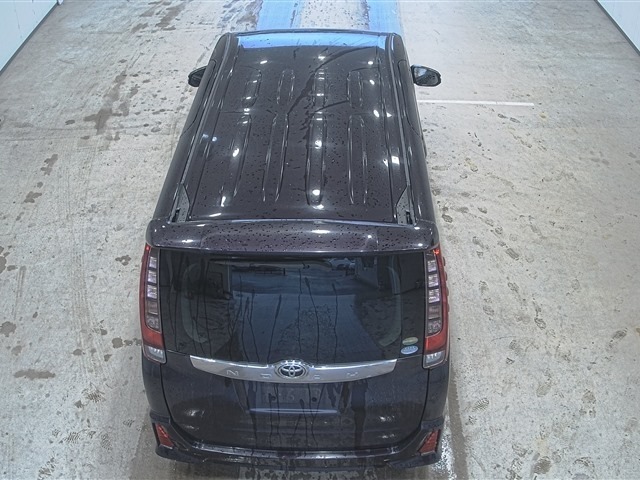 Toyota NOAH 2015 7688945-3