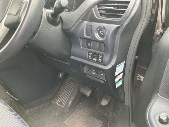 Toyota NOAH 2015 7688945-6