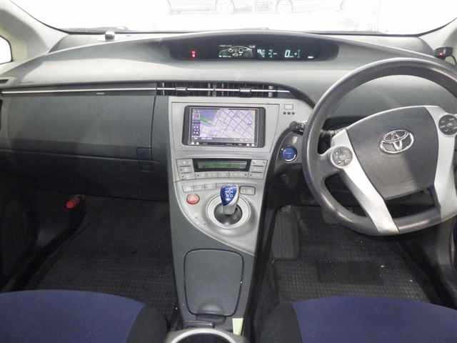 Toyota PRIUS 2013 7687612-6