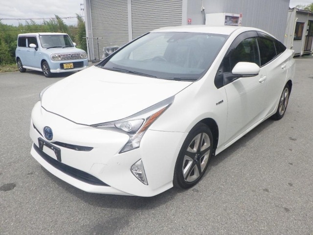 Toyota PRIUS 2016 7687637-0