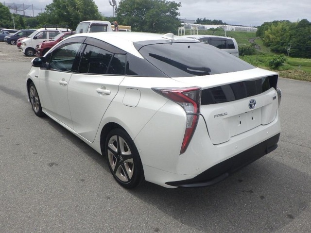 Toyota PRIUS 2016 7687637-4
