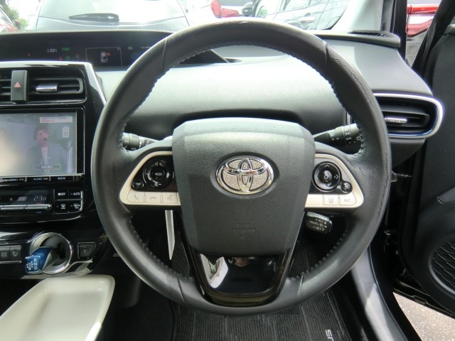 Toyota PRIUS 2017 7687640-17