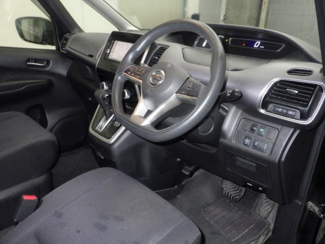 Nissan SERENA 2017 7688463-3