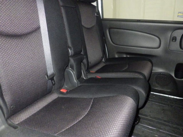 Nissan SERENA 2013 7688464-8