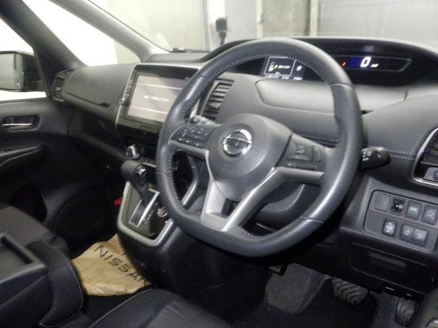 Nissan SERENA 2016 7688465-3