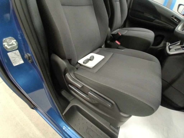 Nissan SERENA 2019 7688467-10