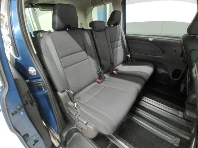 Nissan SERENA 2019 7688467-12