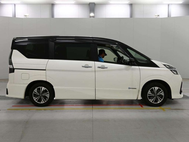 Nissan SERENA 2021 7688469-3