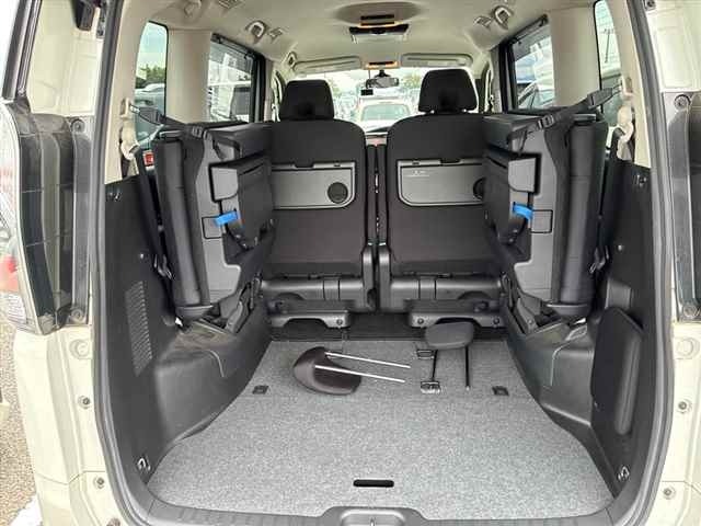 Nissan SERENA 2018 7688489-10